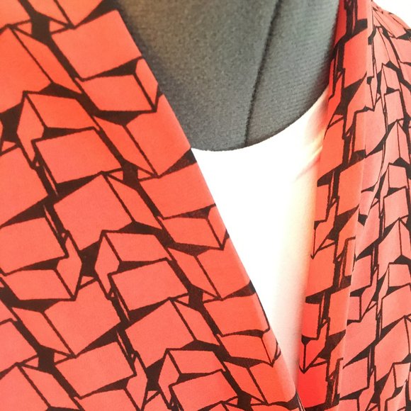 Pleione  - Surplice Roll Sleeve High/Low Blouse - Picture 4 of 9